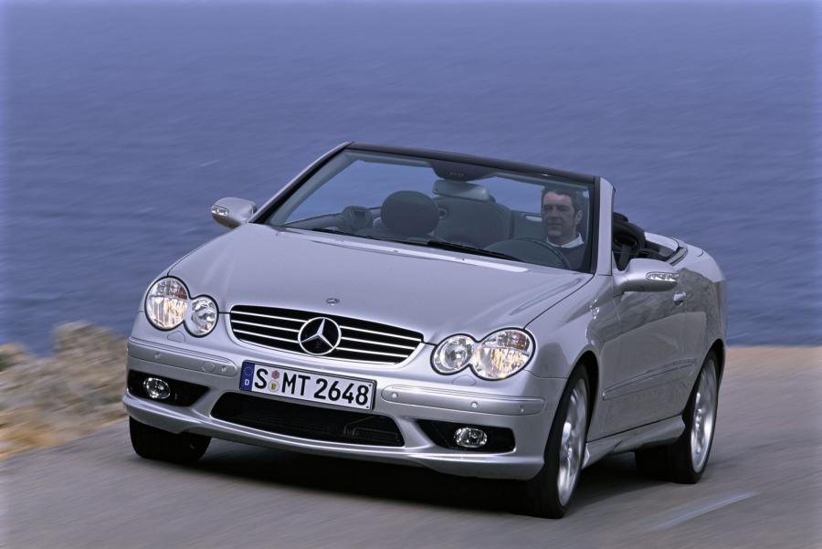  Mercedes-Benz CLK55 AMG Cabriolet 2004 года  (фото 26 из 35)